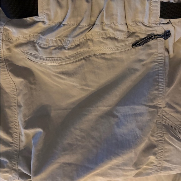Patagonia Men’s Nylon Lightweight Hiking
Pants Size Med Tan Khaki zippers work - Picture 3 of 8